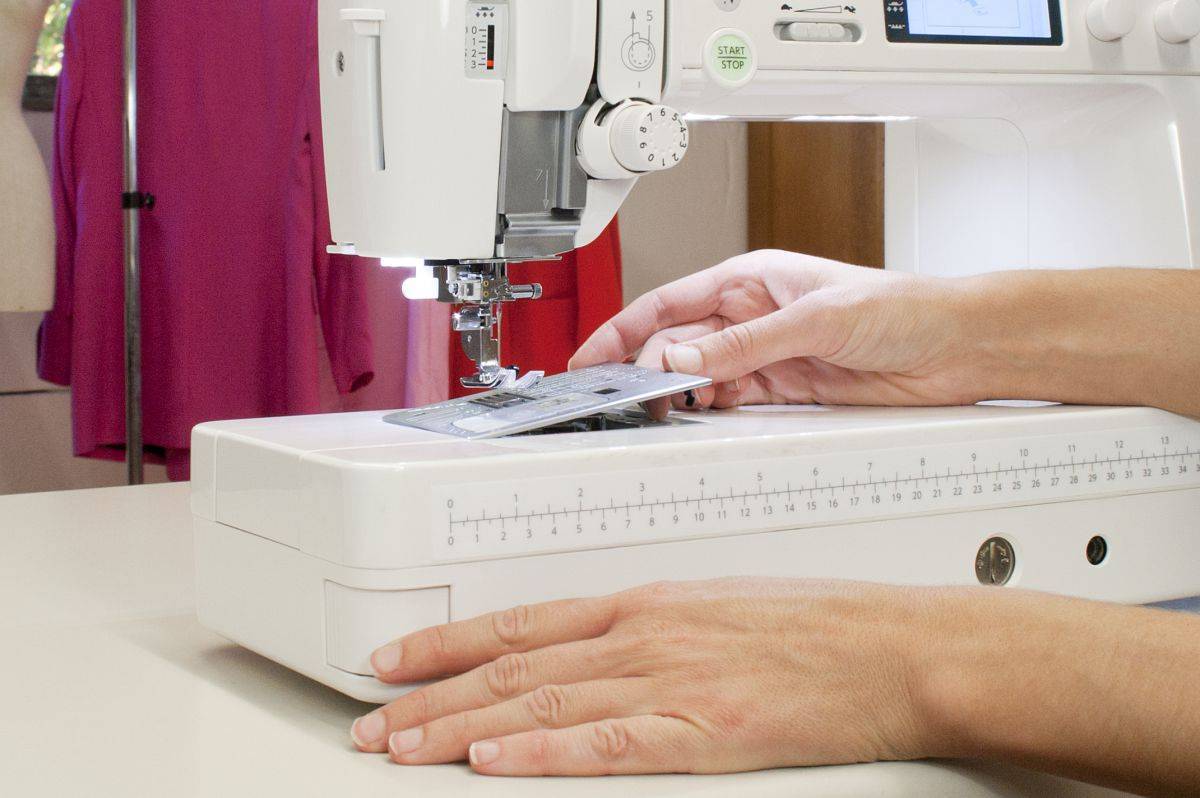 Как выбрать швейную машину для дома под все типы тканей: рейтинг лучших моделей