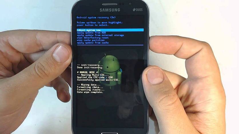 Телефон android сам перезагружается - причины и что делать. решено!