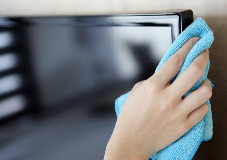 12 способов: как почистить экран монитора и телевизора в домашних условиях, убрать царапины с экрана телевизора