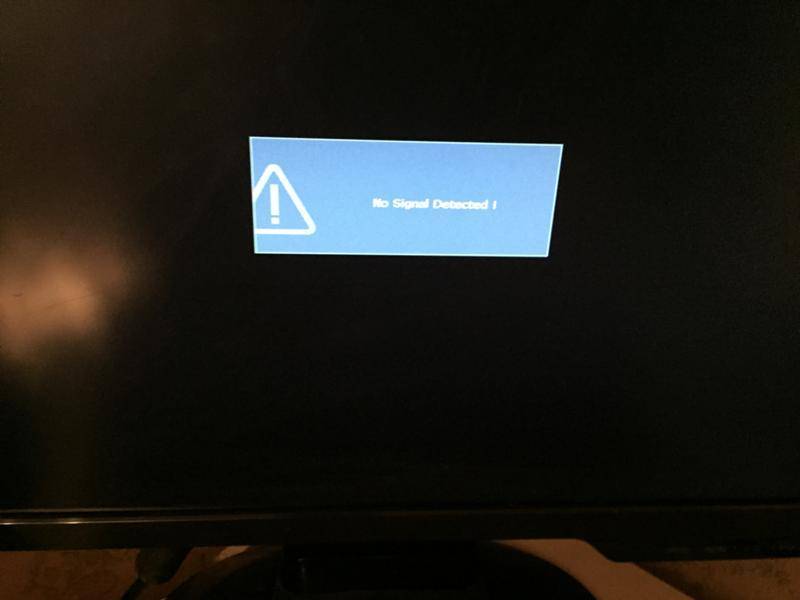 Что делать если компьютер работает а монитор не показывает изображение и пишет нет сигнала