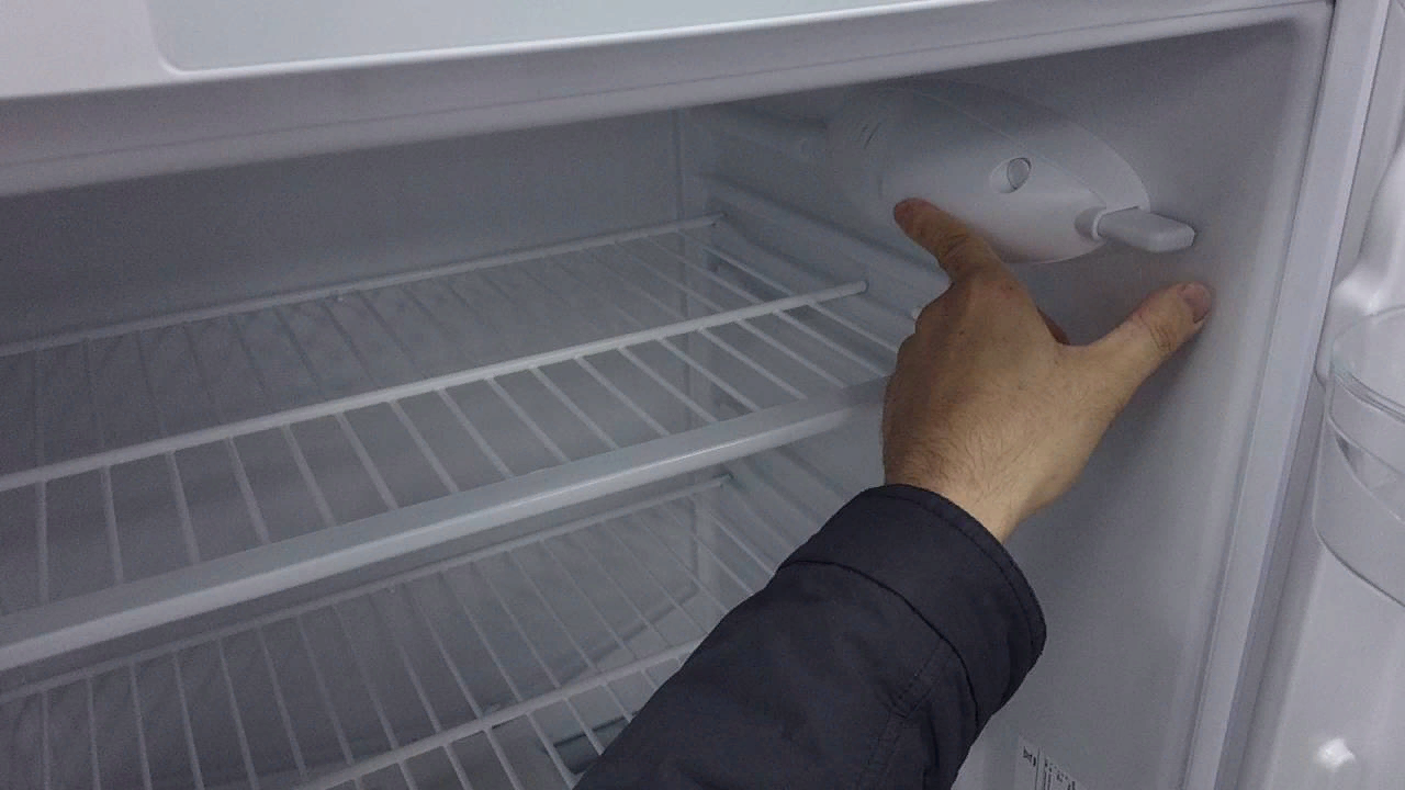 Почему холодильник не включается? причины и неисправности