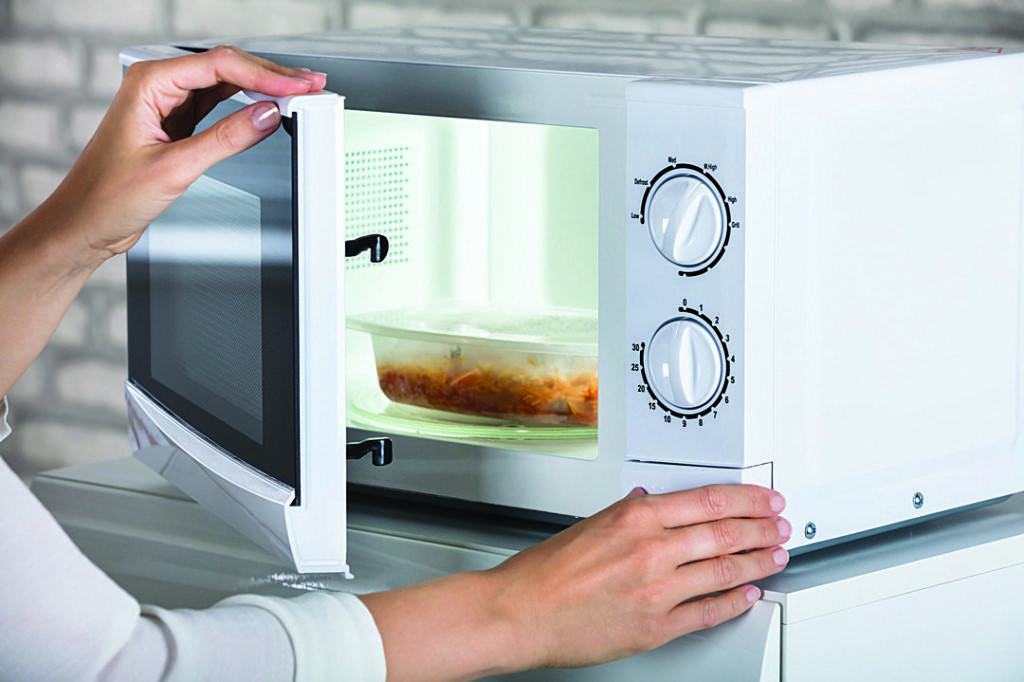 Современная микроволновая печь: нужна ли она? советы по выбору