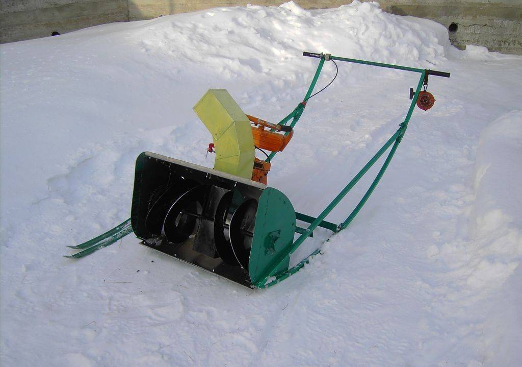 Как сделать шнековый или роторный снегоуборщик своими руками из триммера, бензопилы, мотоблока