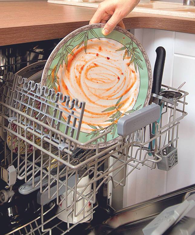 Запах из посудомоечной машины: как убрать подручными или химическими средствами