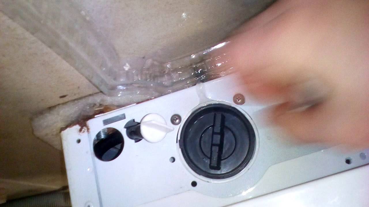 Стиральная машина не сливает воду: причины, способы их устранения