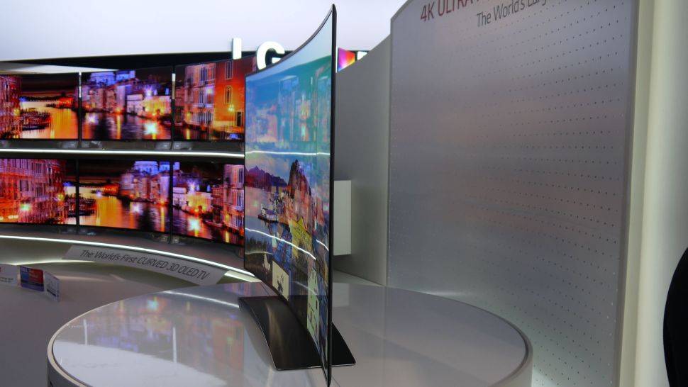 Curved tv – стоит ли покупать изогнутый телевизор
