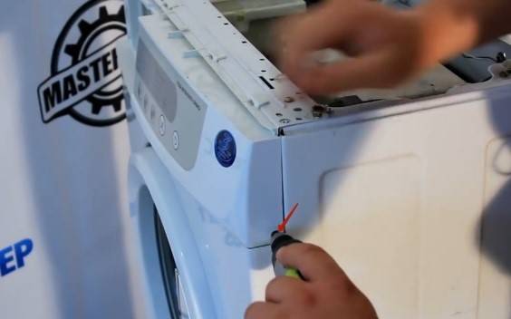 Пошаговая инструкция, как снять верхнюю крышку стиральной машины индезит