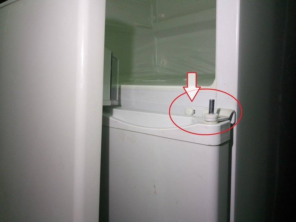 Элементарный ремонт двери холодильника своими руками