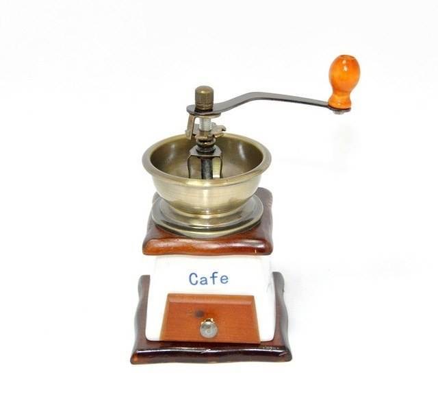 Кофемолка своими руками: особенности сборки ручной и механической кофемолок.