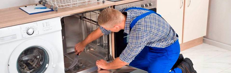 Посудомоечная машина бьет током: что делать