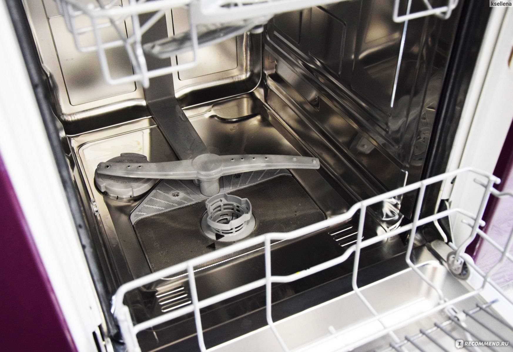 Как убрать запах из посудомоечной машины подручными средствами, устранить неприятный аромат из посудомойки бытовой химией?