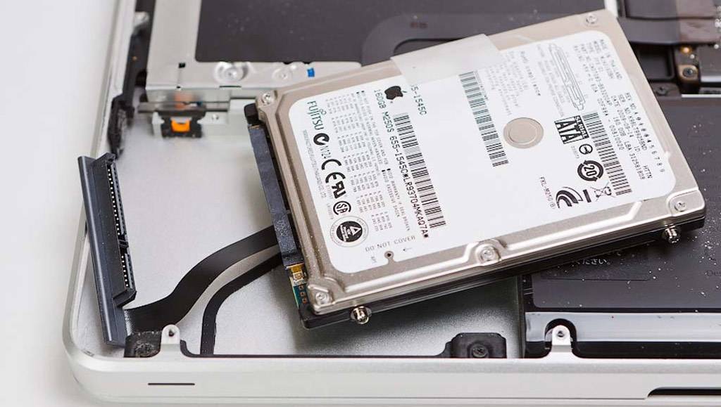 Как самому быстро заменить жесткий диск на ноутбуке?
