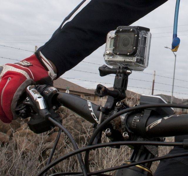 5 лучших экшн-камер для мотоцикла