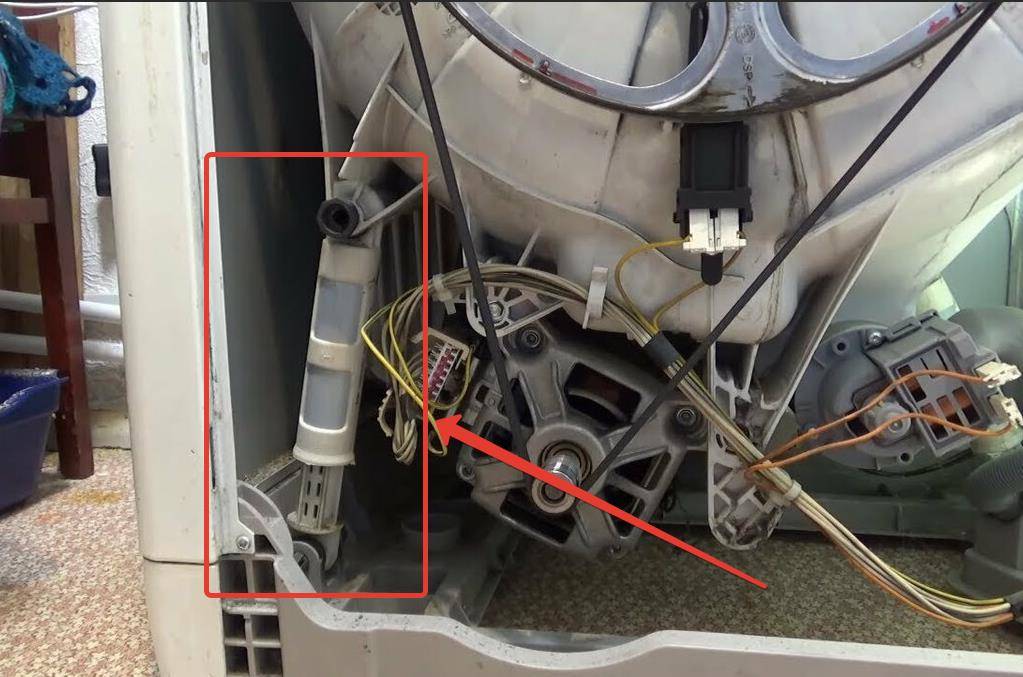 Как проверить амортизаторы и демпферы на стиральной машине