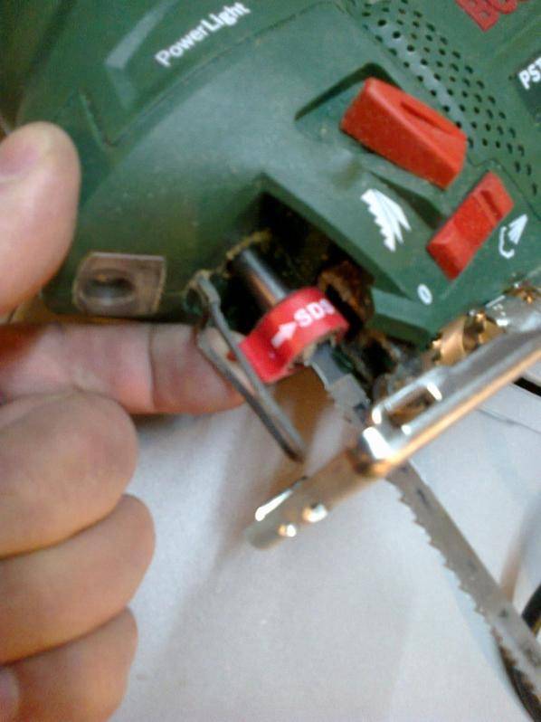 ✅ как вставить пилку в электролобзик: инструкции по замене - спецтехника52.рф
