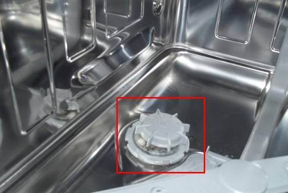 Посудомоечная машина не сливает воду: стоит вода в посудомойке