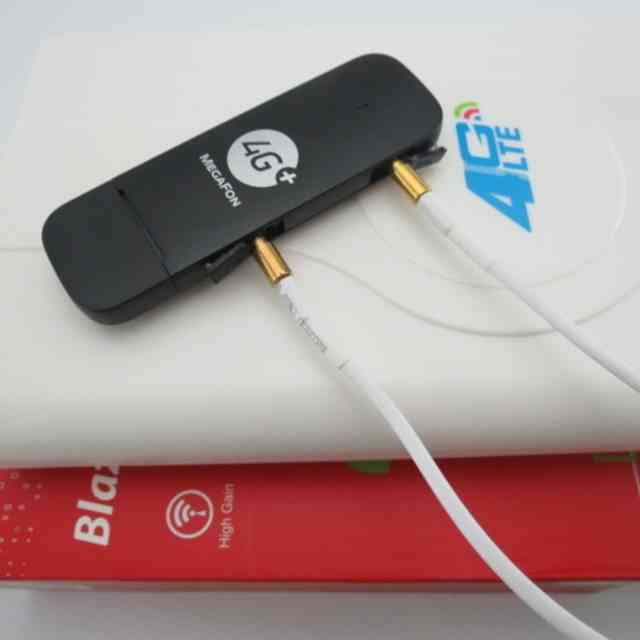 Lte usb. USB модем Huawei e3372h разъем антенны. Huawei e3372 антенна. Модем USB 4g LTE Huawei m150-2. Антенна для модема Huawei 3372.