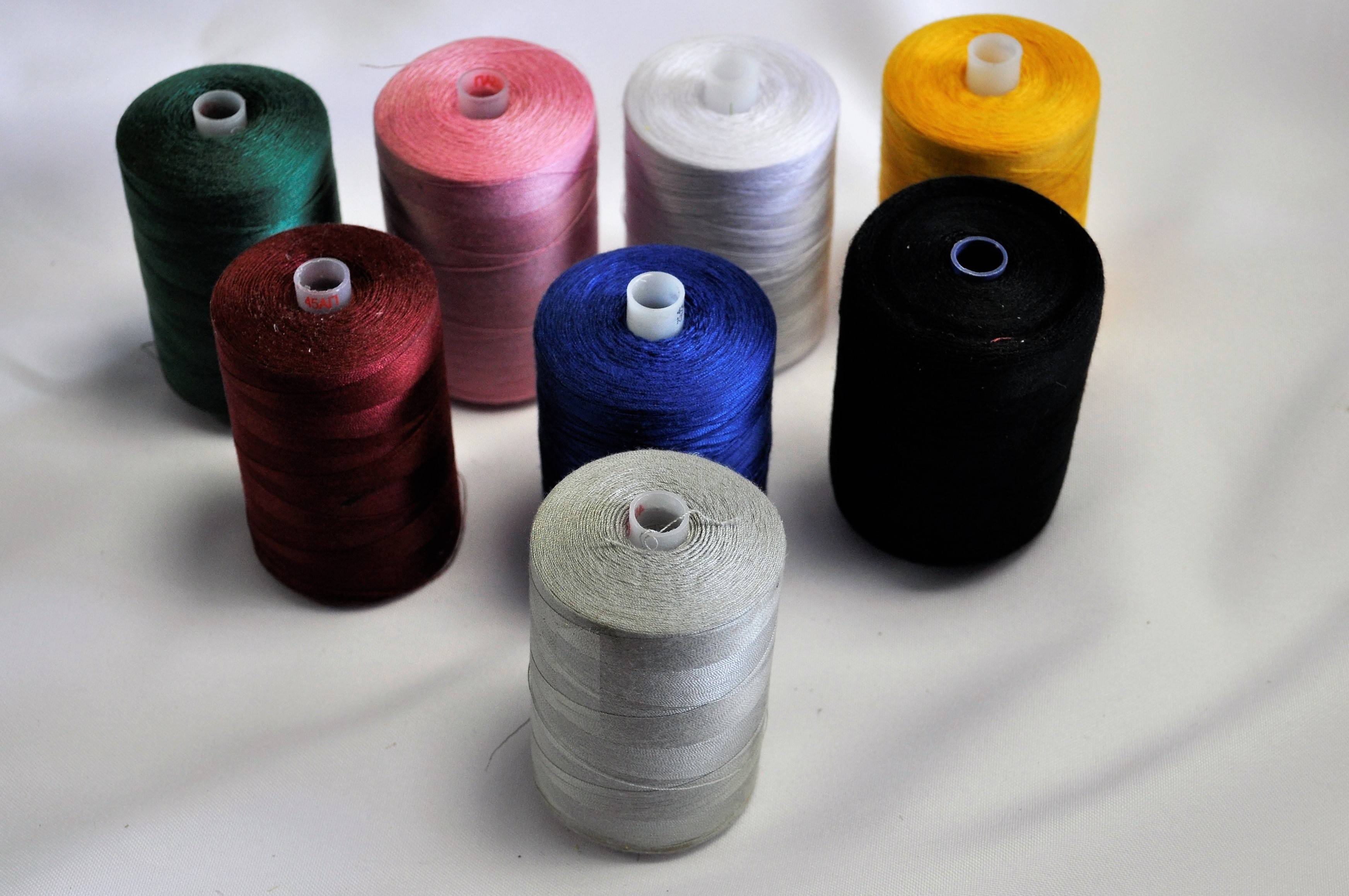 Все о нитках для шитья: как правильно подобрать нитки для швейной машины и оверлока