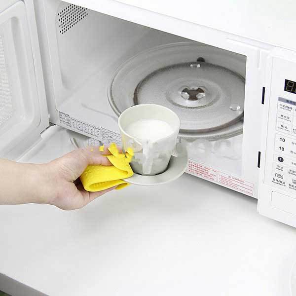 Как убрать запах гари из микроволновки в домашних условиях: способы, средства