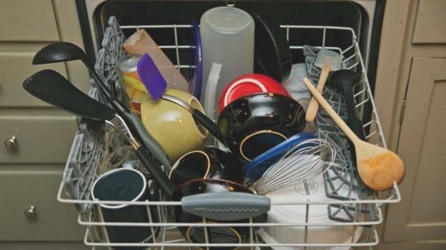 Посудомоечная машина плохо моет посуду: проблемы и способы их устранения