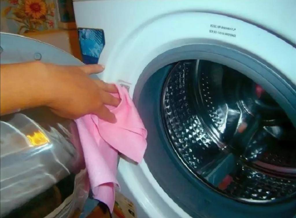 Как чистить стиральную машину автомат. Чистка стиральной машины. Стиральных машин чистка снаружи. Дезинфекция стиральной машины. Барабан стиральной машины.