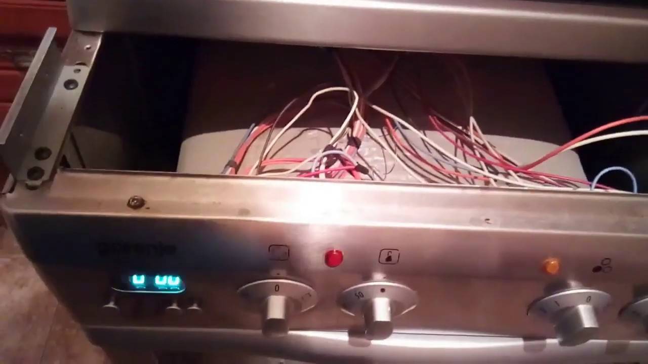 Не работает духовка в электрической плите: причины и ремонт своими руками