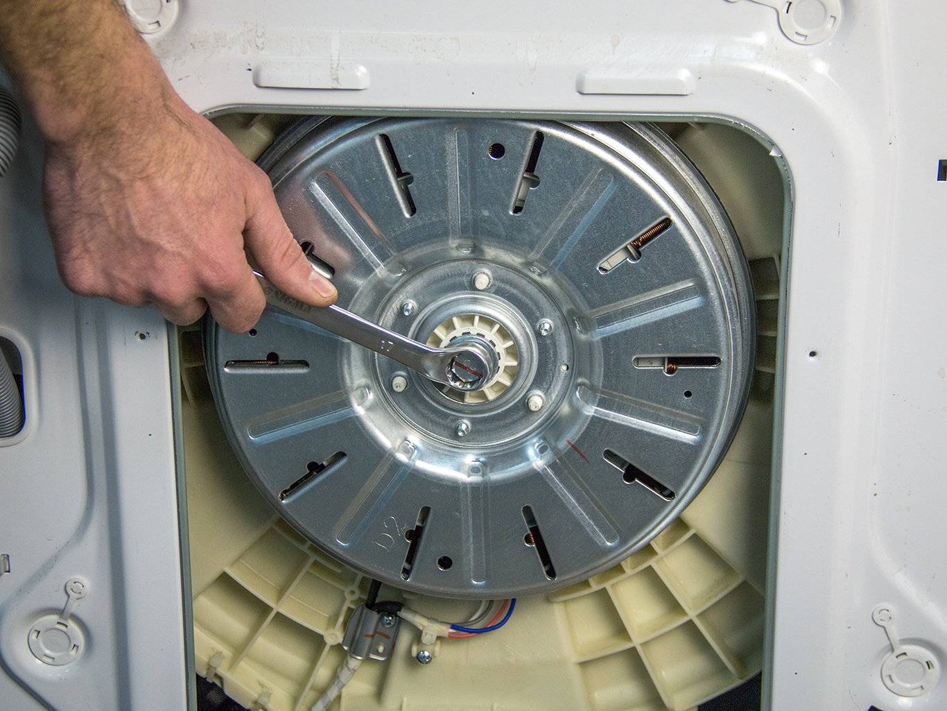 Советы мастеров, как снять барабан со стиральной машины самсунг