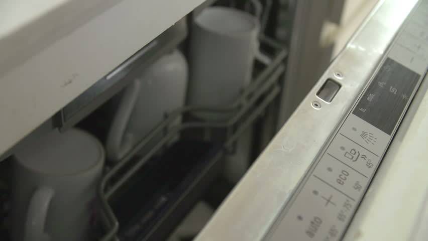 Крепление фасада к посудомоечной машине: требуемые инструменты и крепеж, тонкости установочного процесса